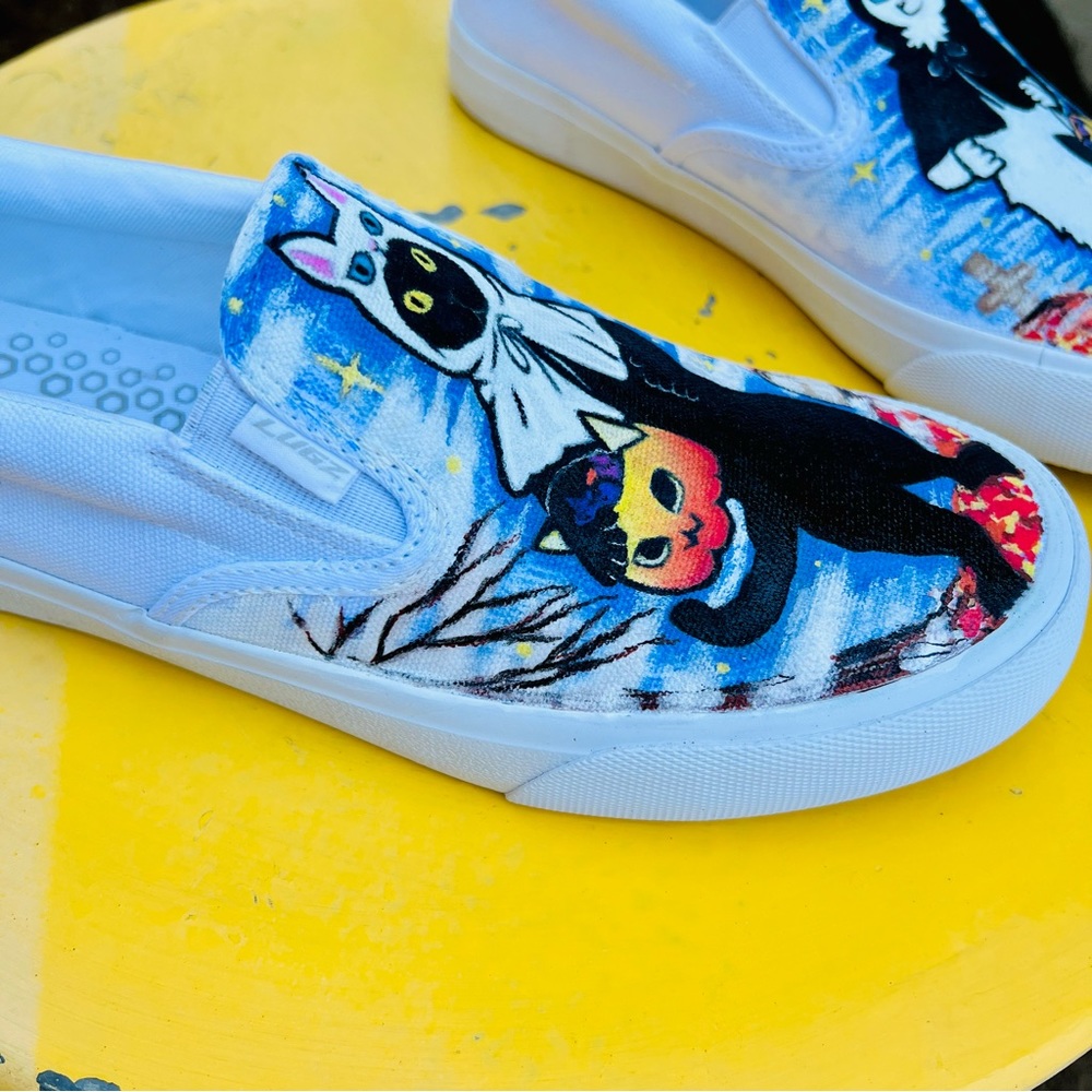 Halloween TrickOrTreat Cats In Spooky Graveyard Hand Painted Canvas Shoes 8.5 - Picture 5 of 12